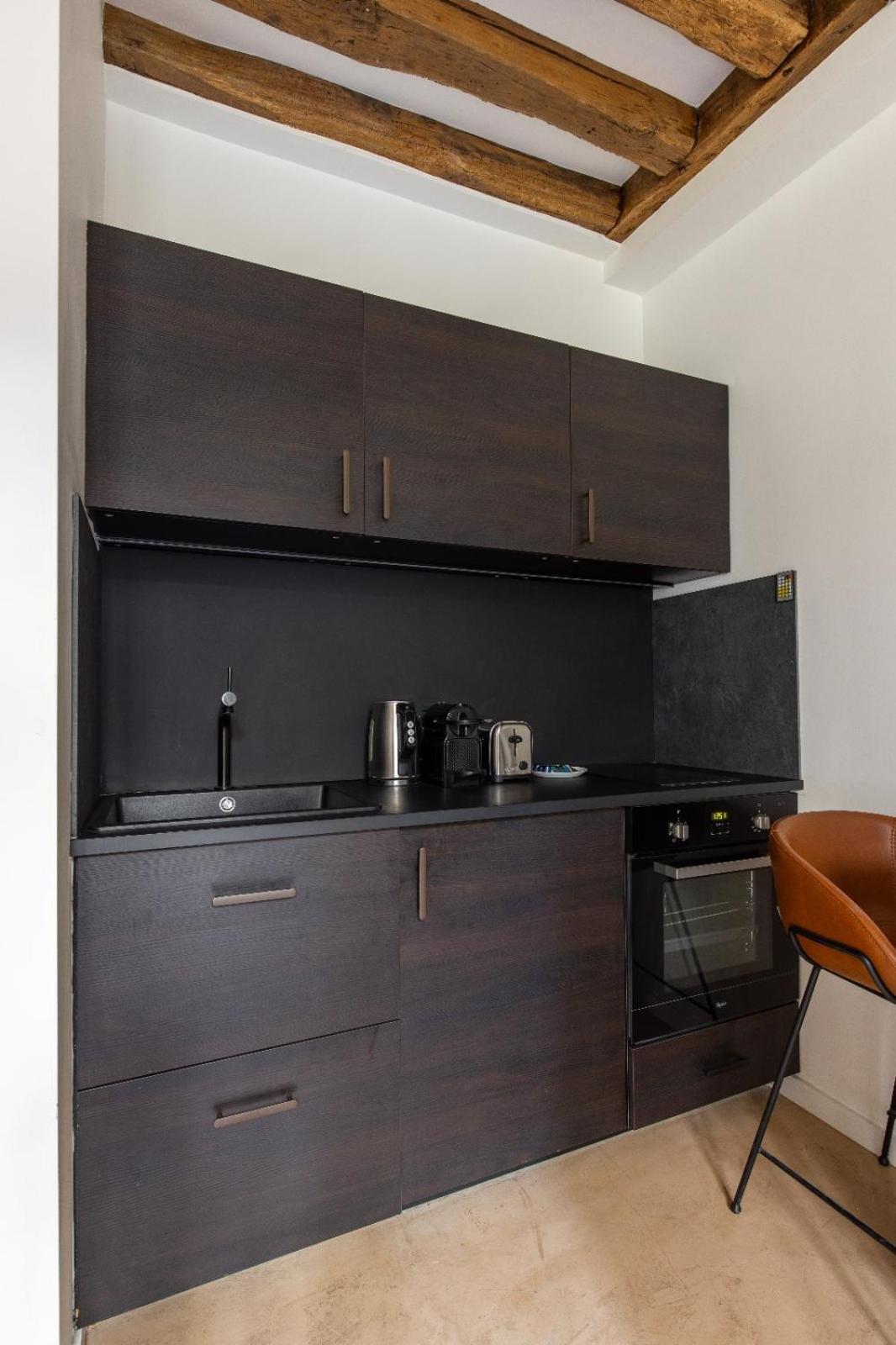 Authentic Apartment - 1Br-4P - Le Marais Párizs Kültér fotó